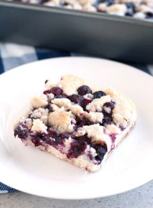 Best Blueberry Buckle Recipe - Food Lovin Family