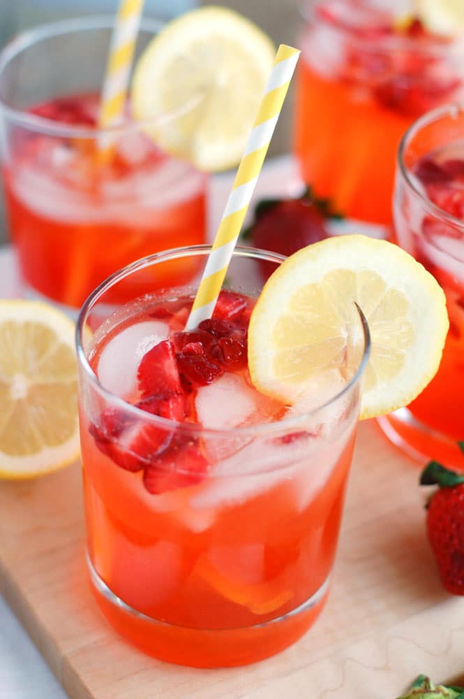 Strawberry Lemonade - Food Lovin Family