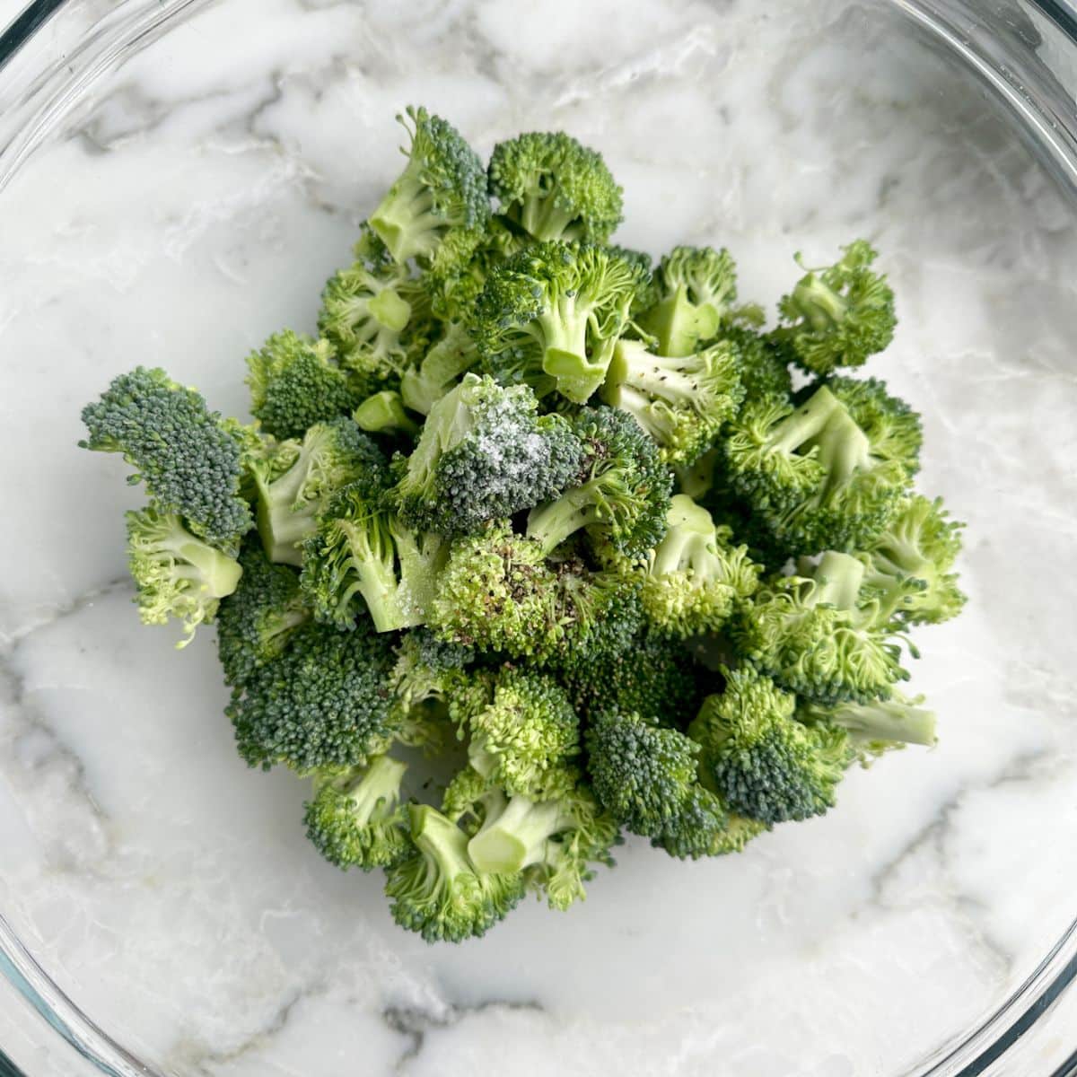 A bowl of broccoli florets.