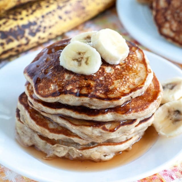 Banana Oatmeal Pancakes - Food Lovin Family