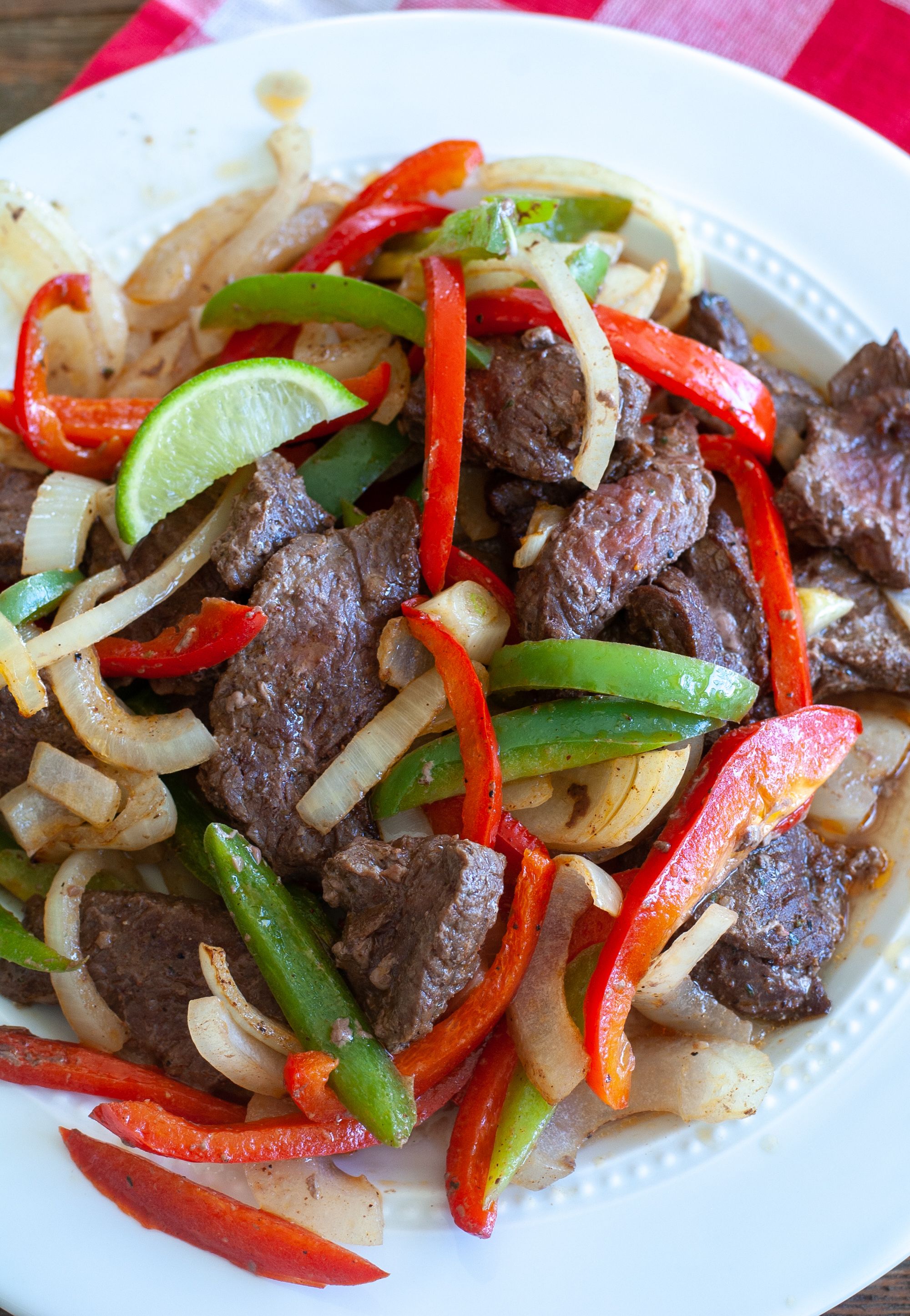 Air Fryer Steak Fajitas - Food Lovin Family