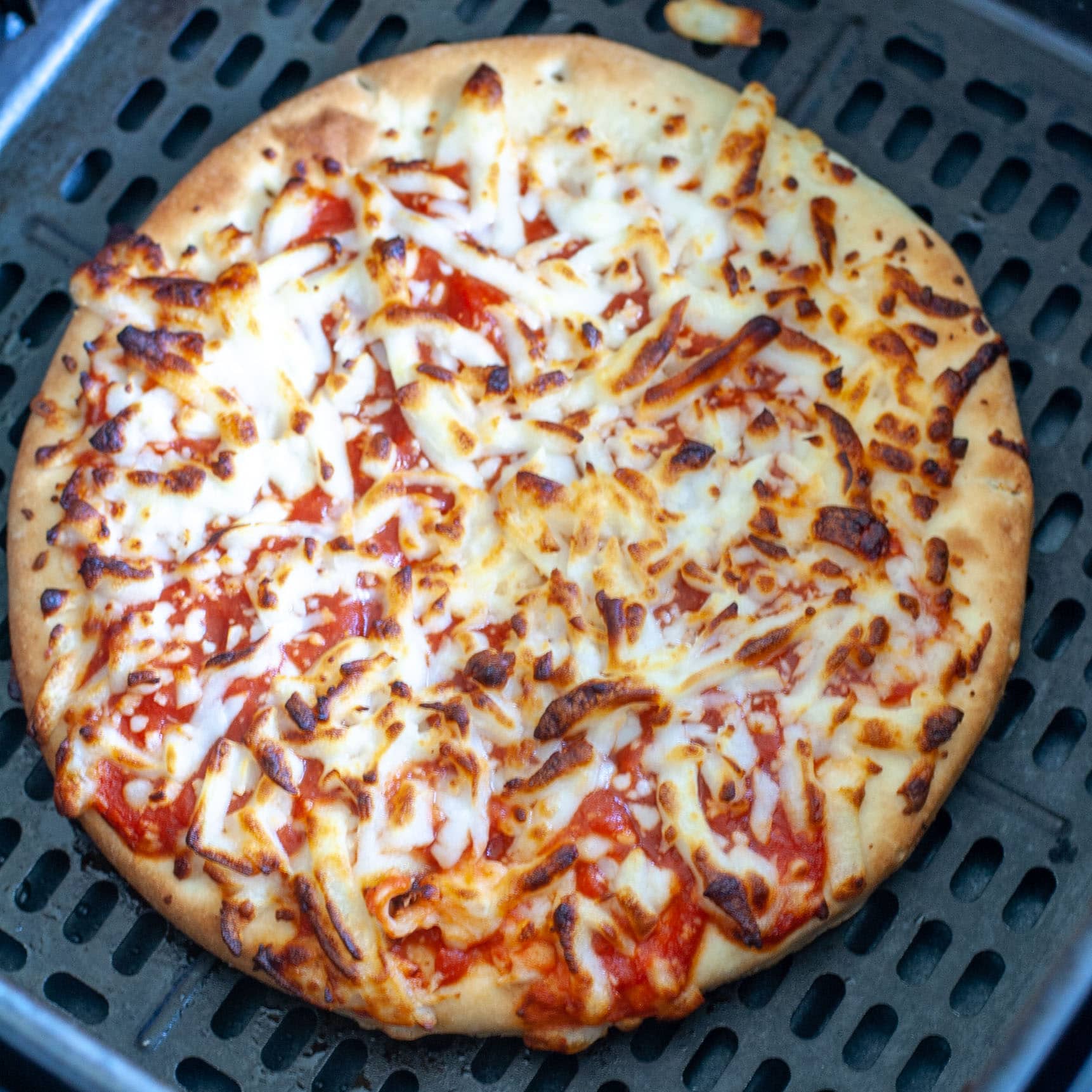 Dairy-Free Flatbread Margarita Pizza with Hamilton Beach Sure-Crisp Air  Fryer Toaster Oven