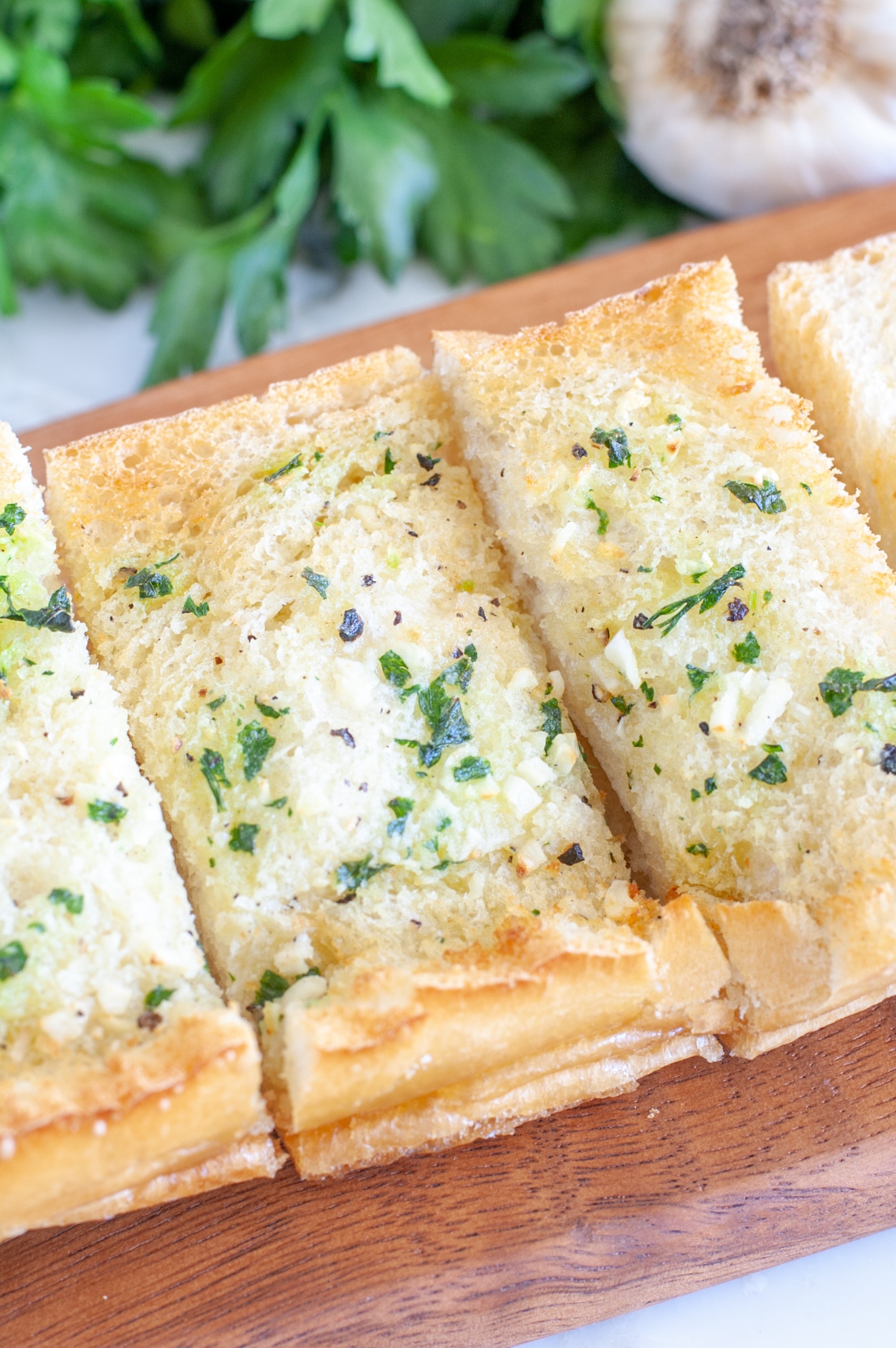 The Best Garlic Bread In Air Fryer - Food Lovin Family