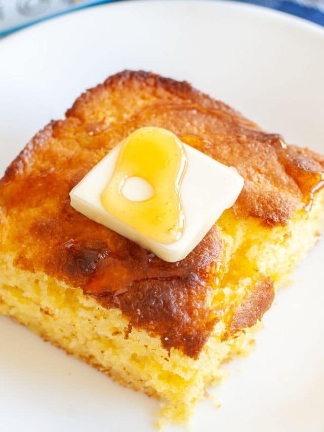 Easy Jiffy Cornbread Recipe - Food Lovin Family