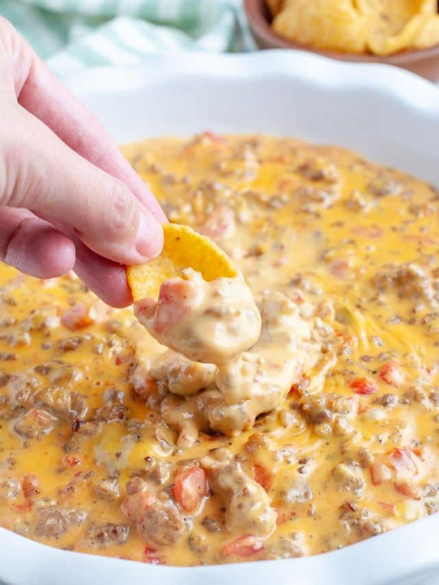 Velveeta Queso Recipe - Food Lovin Family